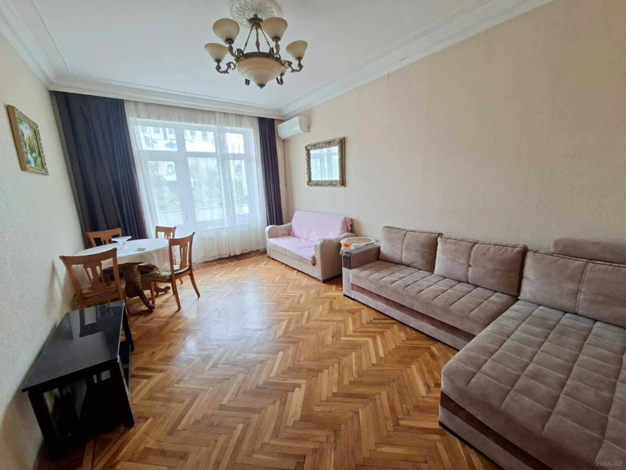 Satılır 3 otaqlı mənzil 105 m²
