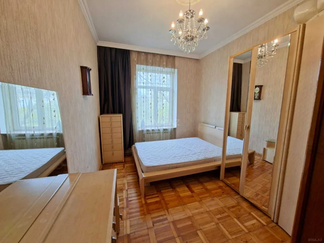 Satılır 3 otaqlı mənzil 105 m²