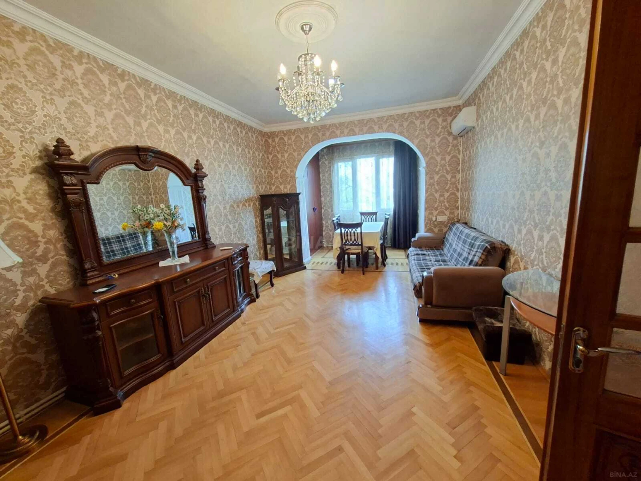 Satılır 3 otaqlı mənzil 105 m²