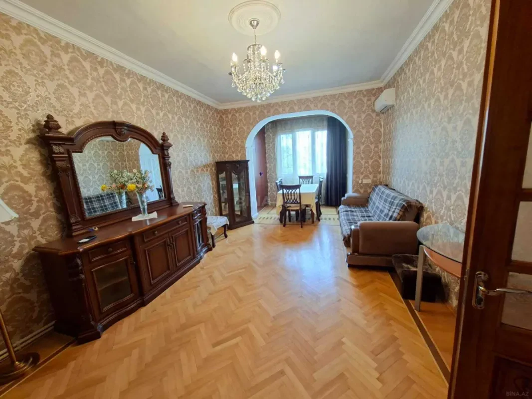 Satılır 3 otaqlı mənzil 105 m²