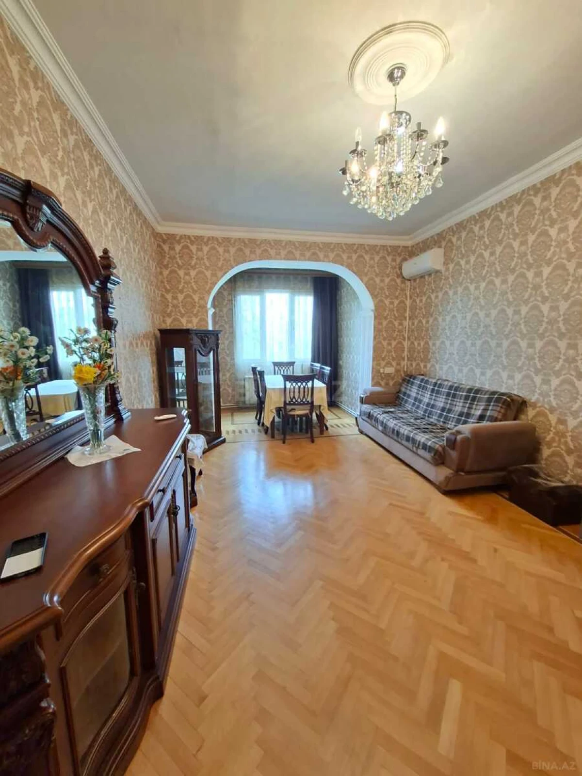 Satılır 3 otaqlı mənzil 105 m²