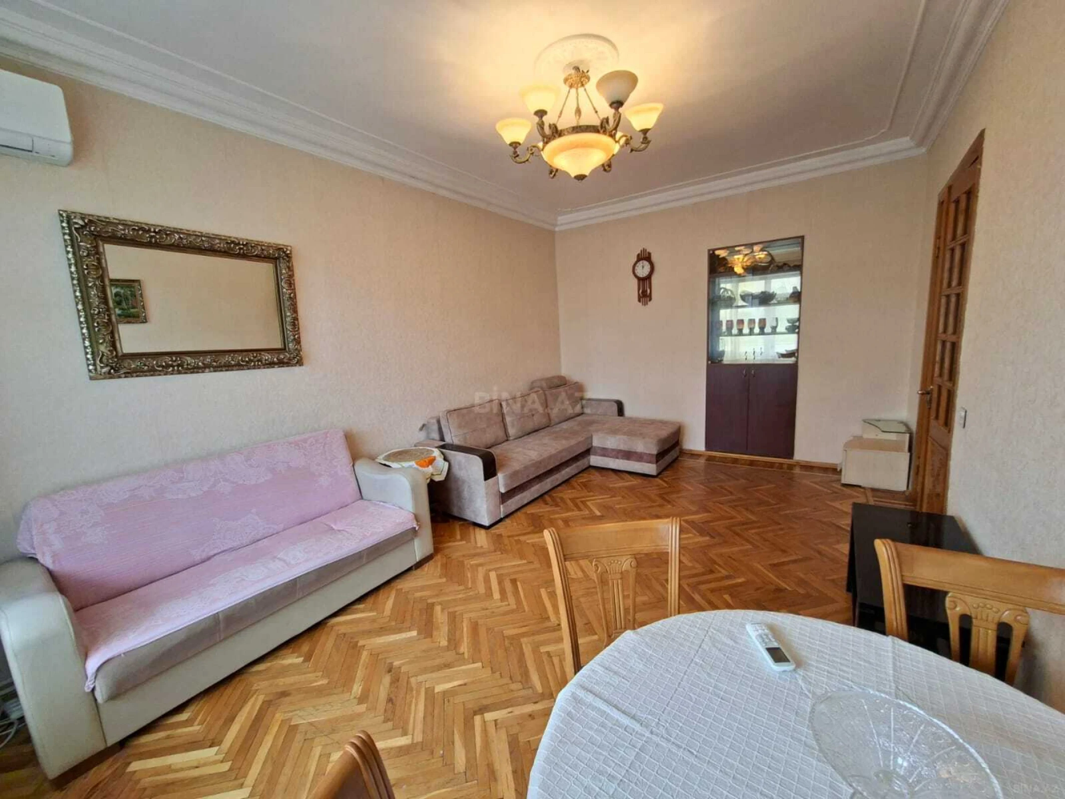 Satılır 3 otaqlı mənzil 105 m²