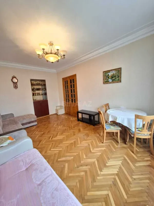Satılır 3 otaqlı mənzil 105 m²