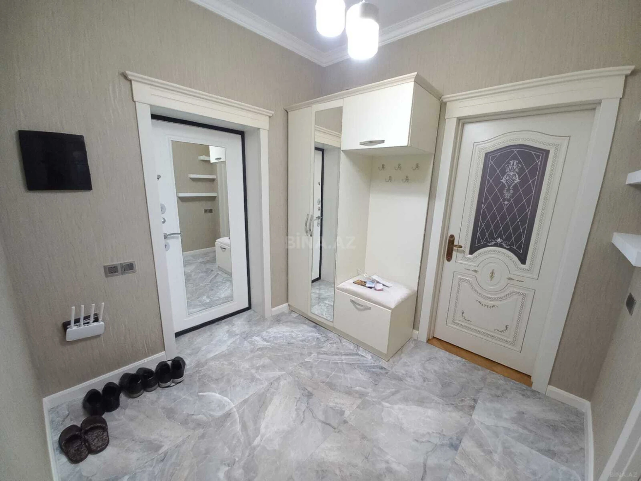 Kirayə verilir 2 otaqlı mənzil 80 m²