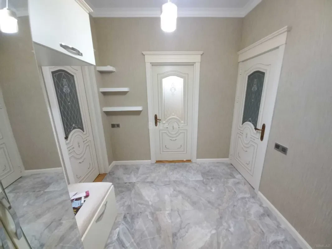 Kirayə verilir 2 otaqlı mənzil 80 m²