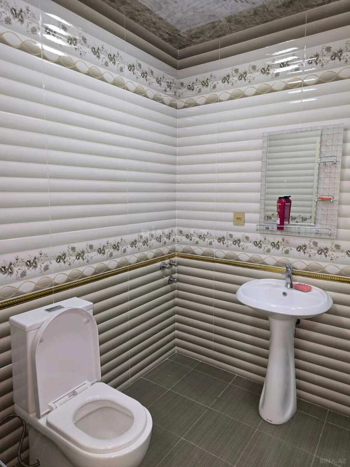 Kirayə verilir 2 otaqlı mənzil 100 m²