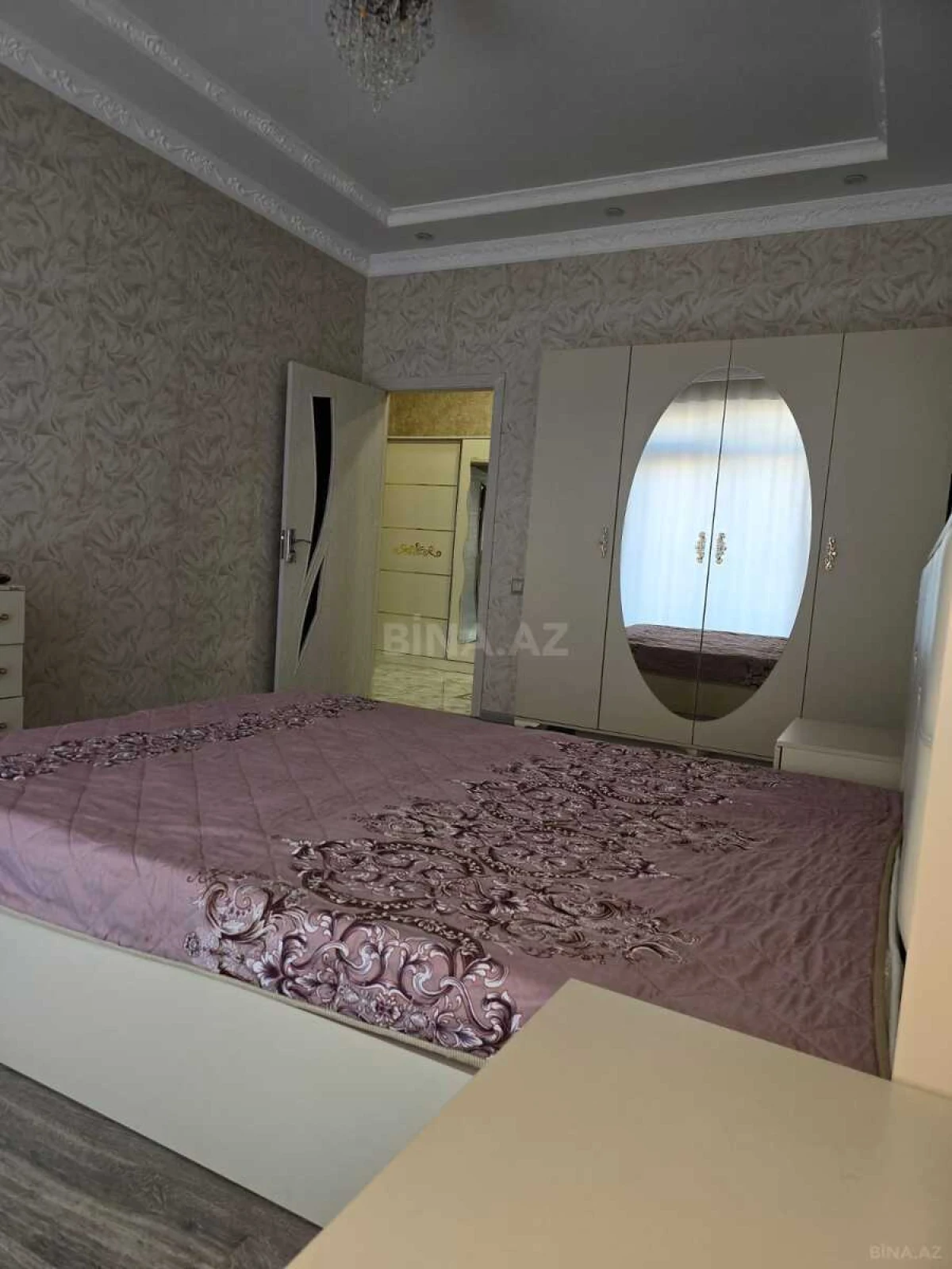 Kirayə verilir 2 otaqlı mənzil 100 m²