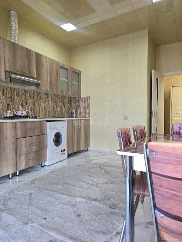 Kirayə verilir 2 otaqlı mənzil 100 m²