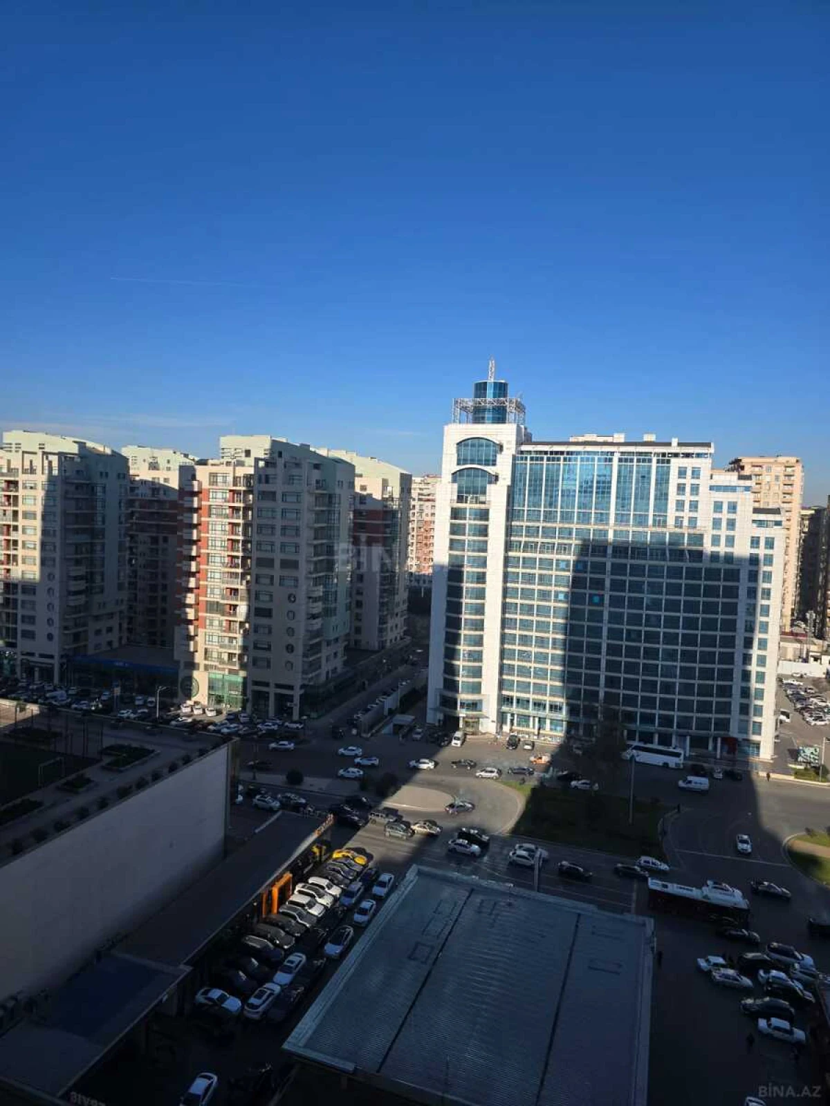 Kirayə verilir 2 otaqlı mənzil 100 m²