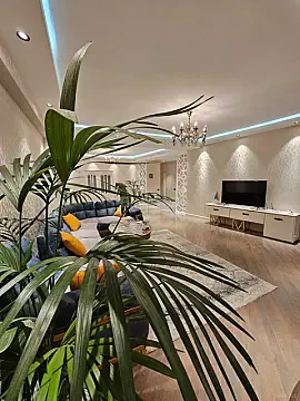 Satılır 3 otaqlı mənzil 180 m²