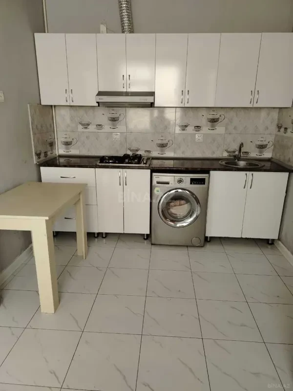 Kirayə verilir 2 otaqlı mənzil 65 m²