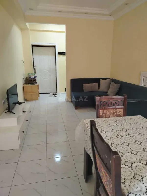 Kirayə verilir 2 otaqlı mənzil 65 m²