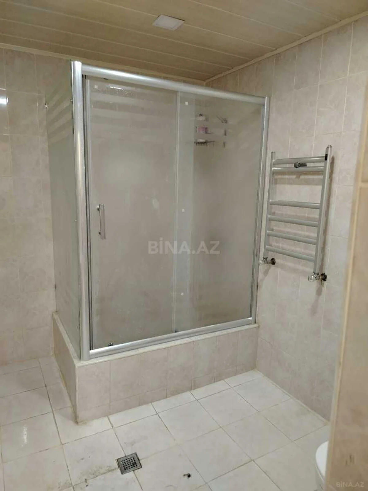 Kirayə verilir 2 otaqlı mənzil 65 m²