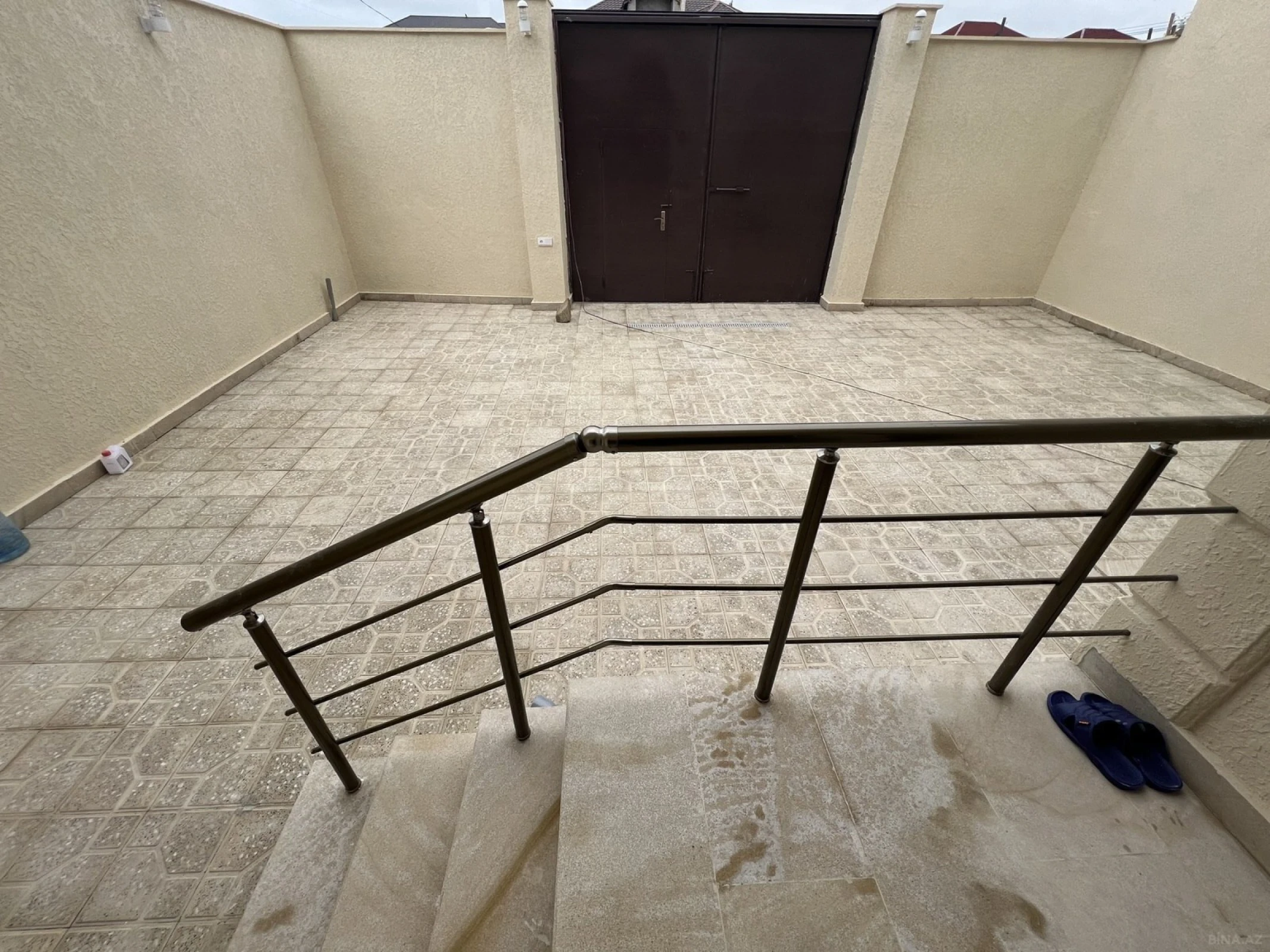 Satılır 5 otaqlı həyət evi 170 m²