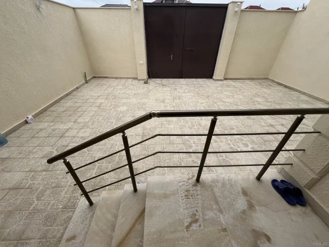 Satılır 5 otaqlı həyət evi 170 m²