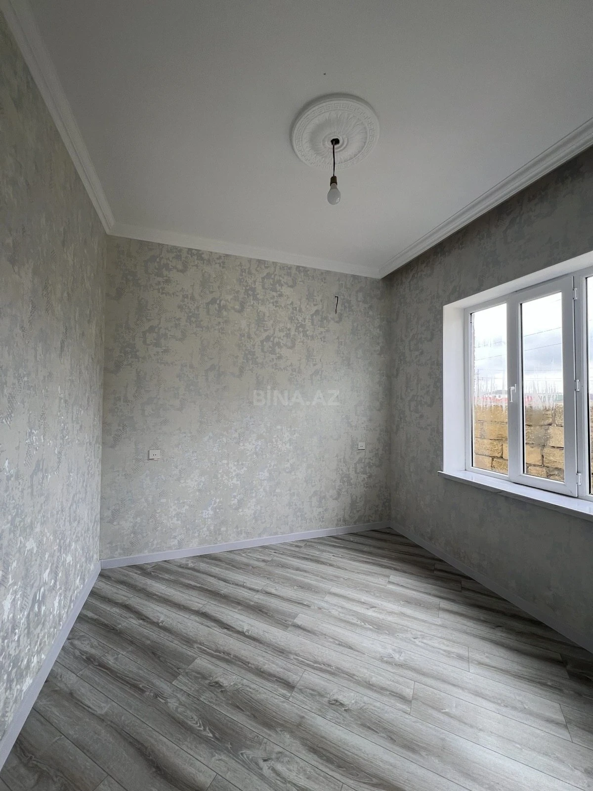 Satılır 5 otaqlı həyət evi 170 m²