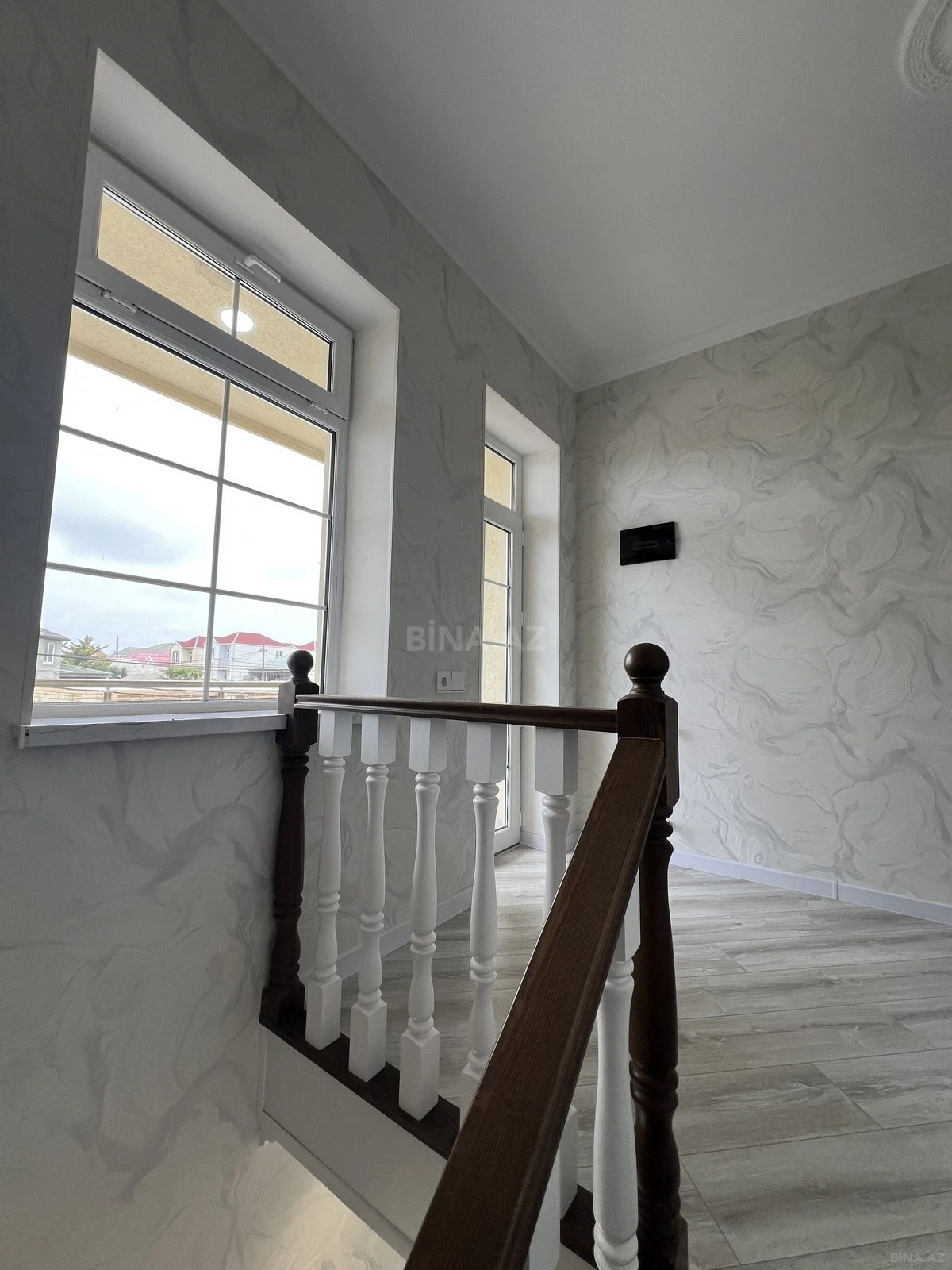Satılır 5 otaqlı həyət evi 170 m²