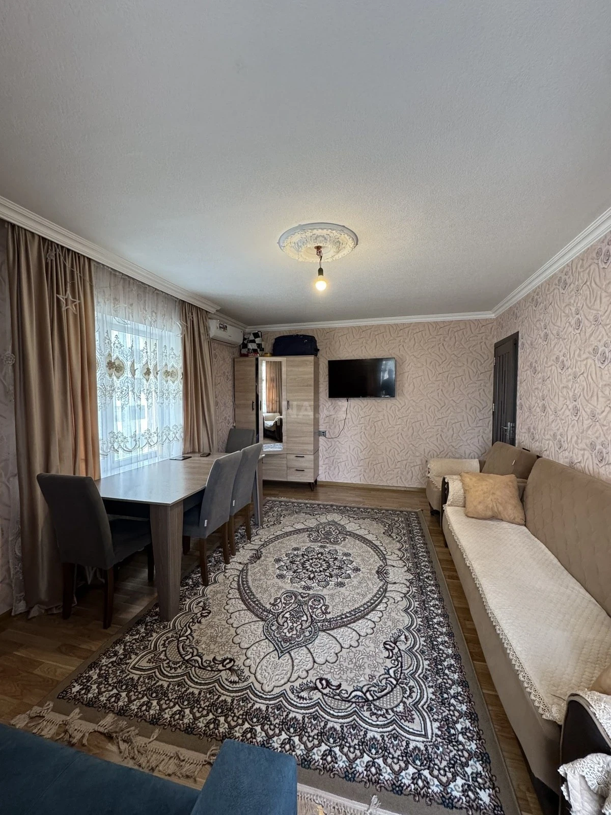 Satılır 2 otaqlı mənzil 55 m²