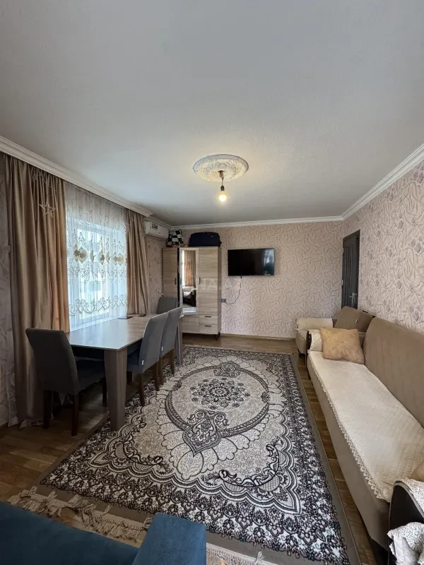 Satılır 2 otaqlı mənzil 55 m²