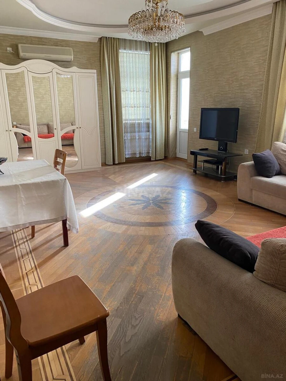 Kirayə verilir 3 otaqlı mənzil 100 m²