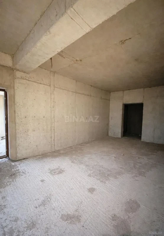 Satılır 4 otaqlı mənzil 172 m²