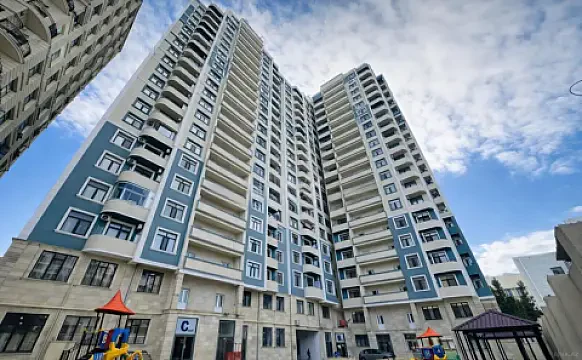 Satılır 4 otaqlı mənzil 172 m²