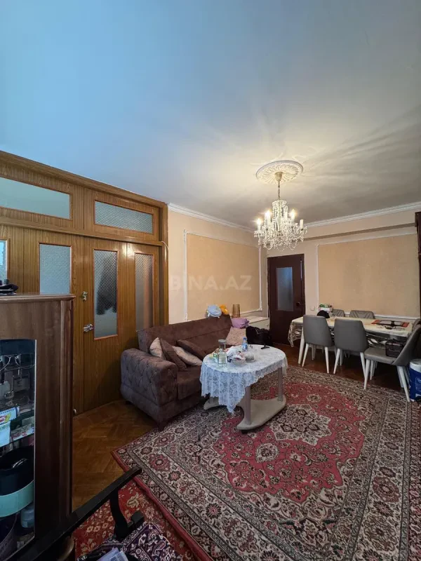 Satılır 2 otaqlı mənzil 70 m²
