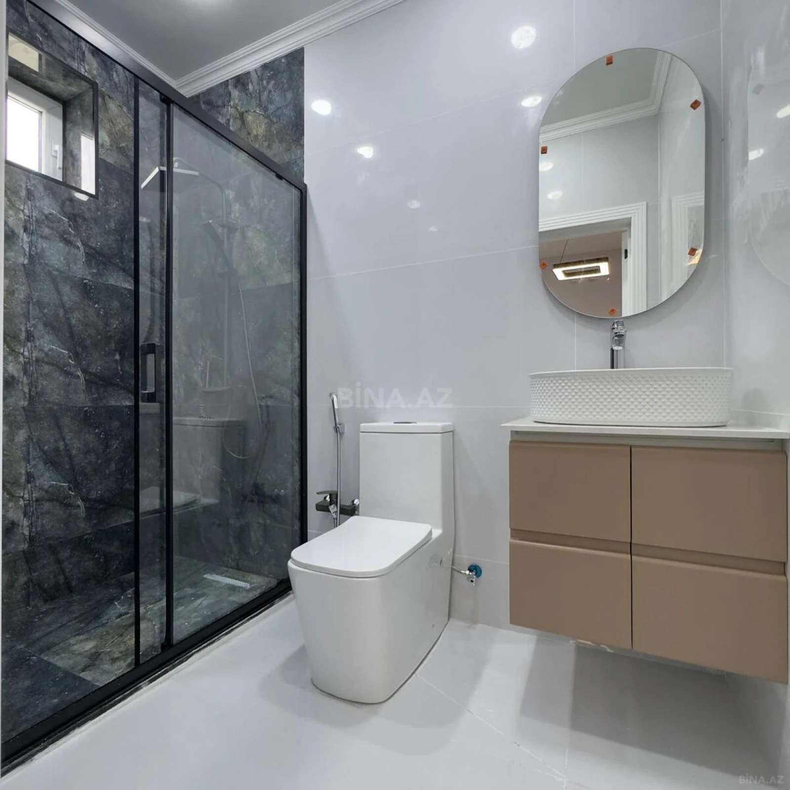 Satılır 4 otaqlı həyət evi 140 m²