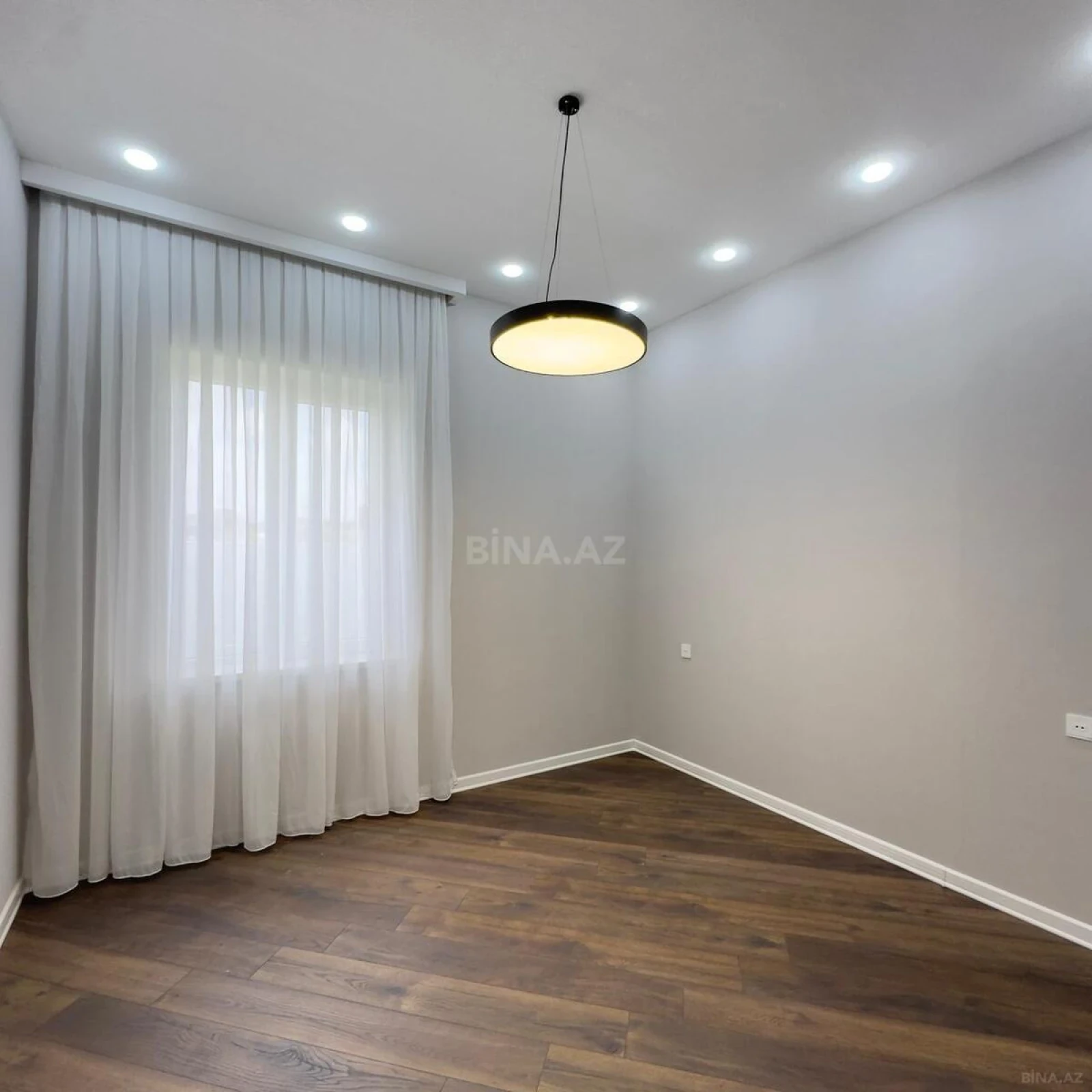 Satılır 4 otaqlı həyət evi 140 m²