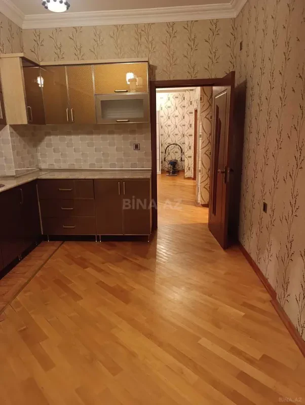 Kirayə verilir 2 otaqlı mənzil 98 m²