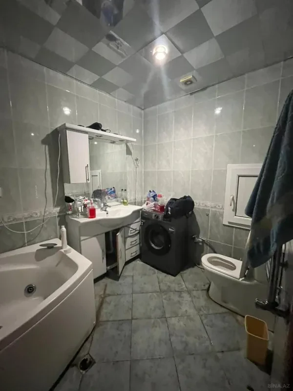 Satılır 4 otaqlı mənzil 214 m²