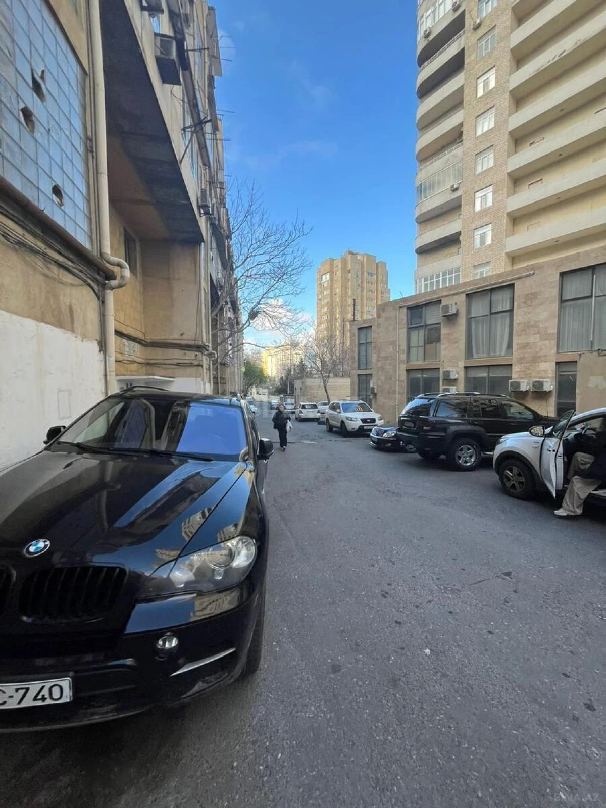Satılır 4 otaqlı mənzil 214 m²