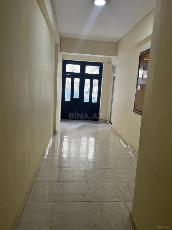 Satılır 4 otaqlı mənzil 214 m²