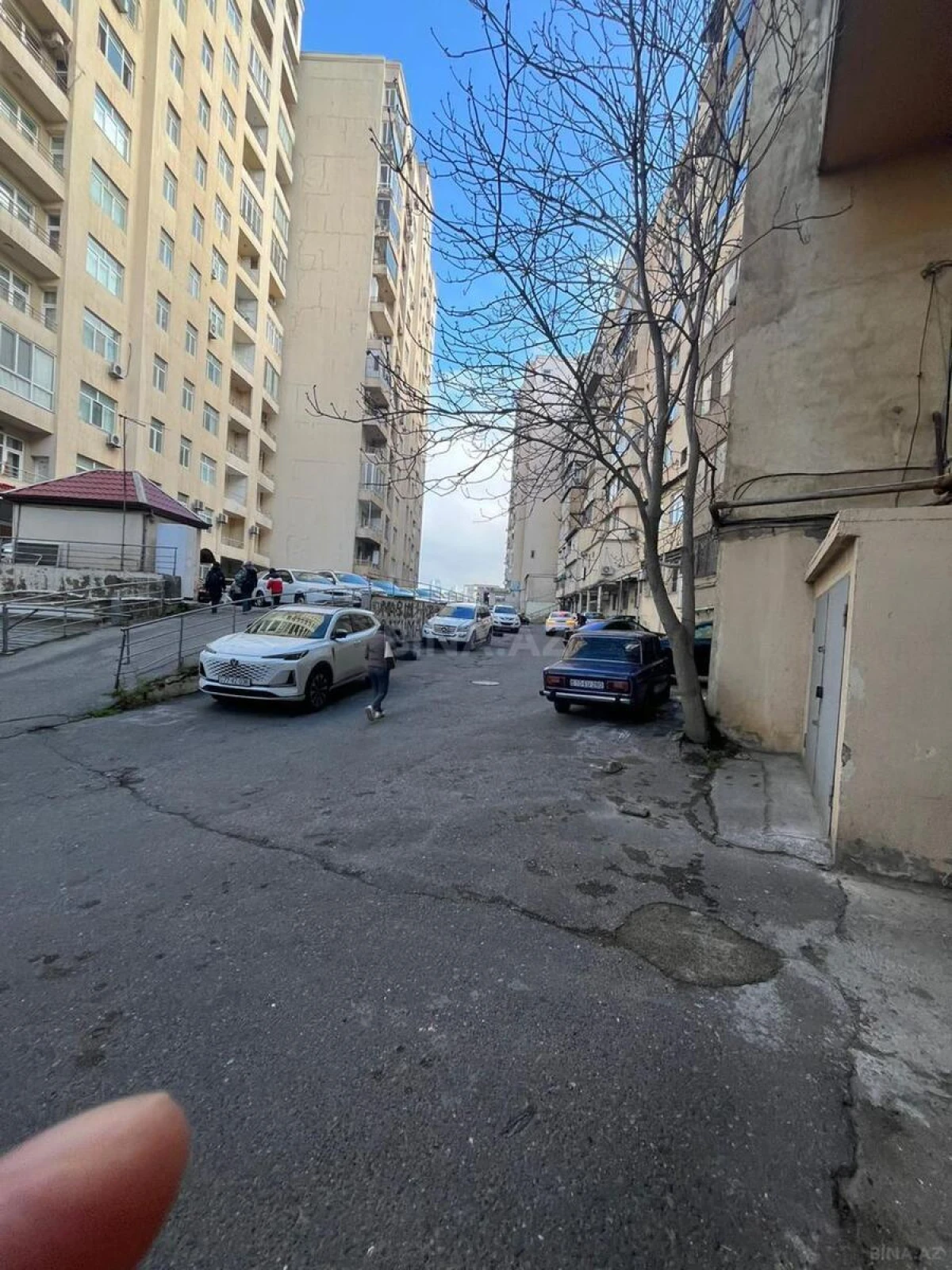Satılır 4 otaqlı mənzil 214 m²