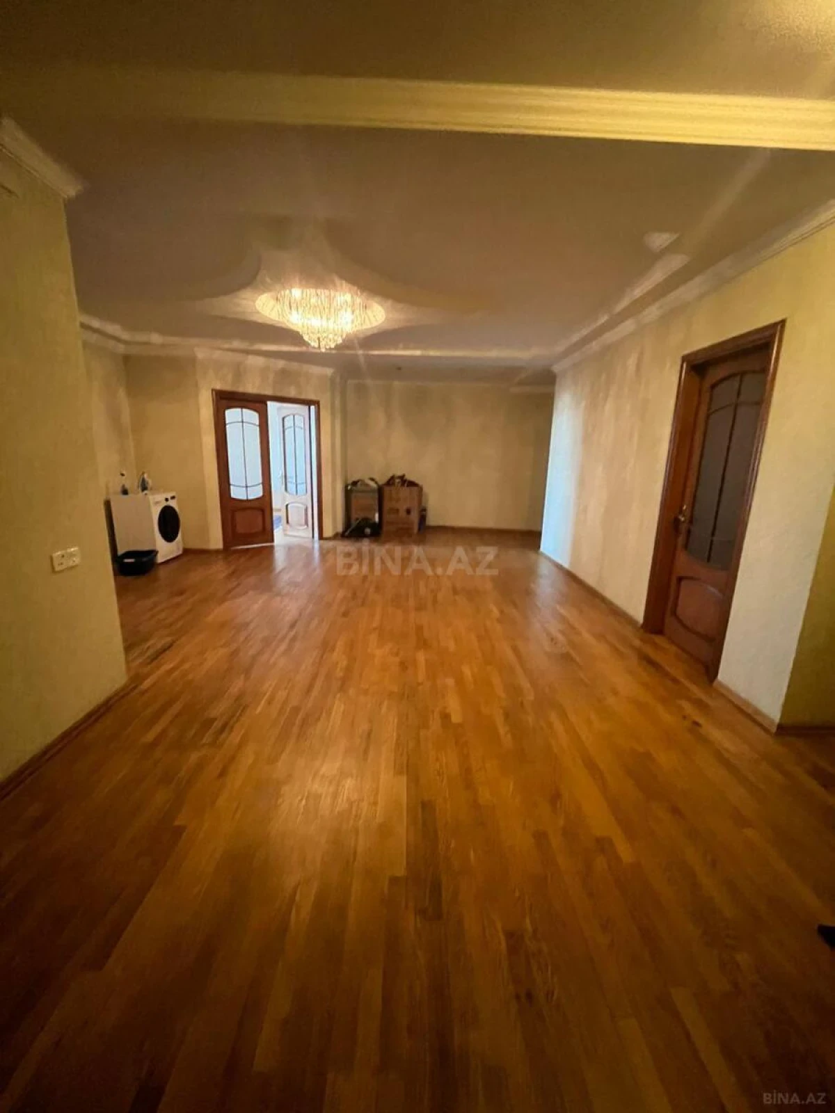Satılır 4 otaqlı mənzil 214 m²