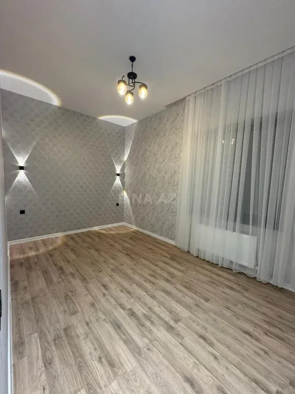 Satılır 4 otaqlı həyət evi 160 m²