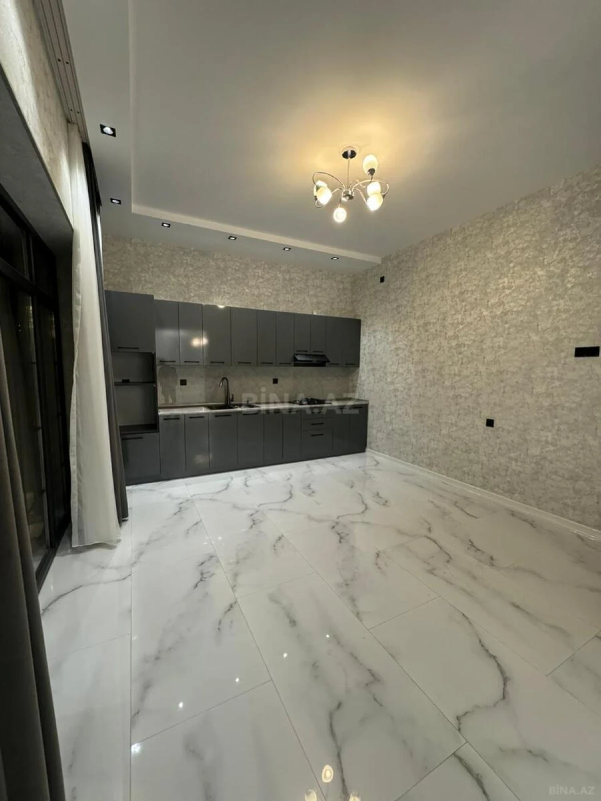 Satılır 4 otaqlı həyət evi 160 m²