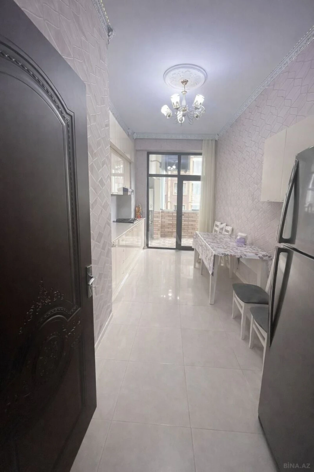 Satılır 3 otaqlı mənzil 116 m²