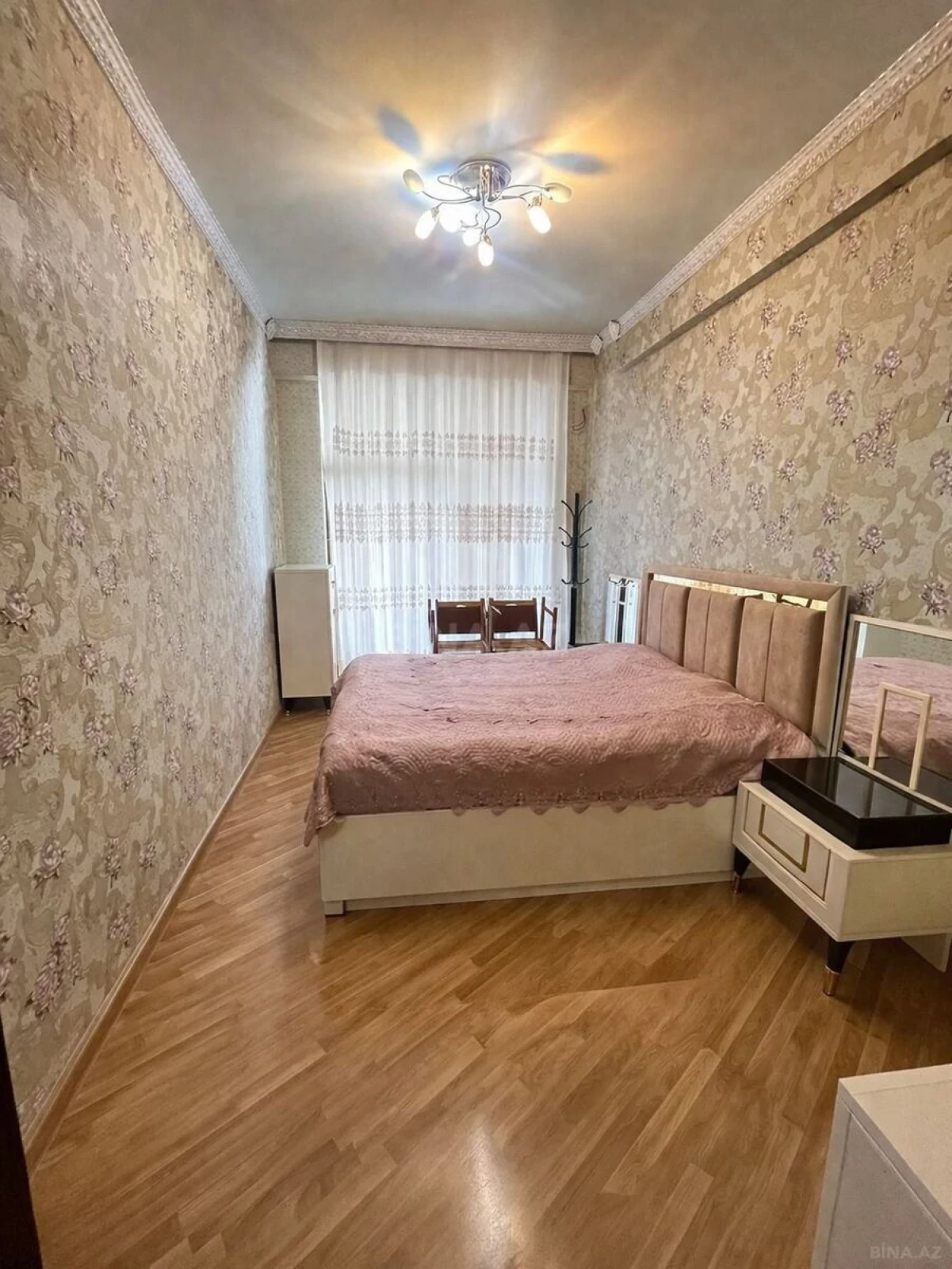 Satılır 3 otaqlı mənzil 116 m²