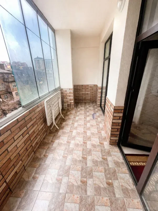 Satılır 3 otaqlı mənzil 116 m²