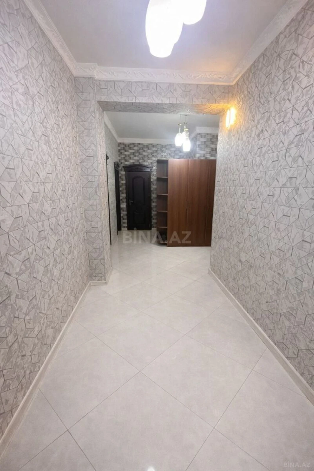 Satılır 3 otaqlı mənzil 116 m²