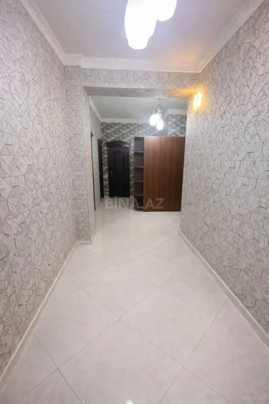 Satılır 3 otaqlı mənzil 116 m²