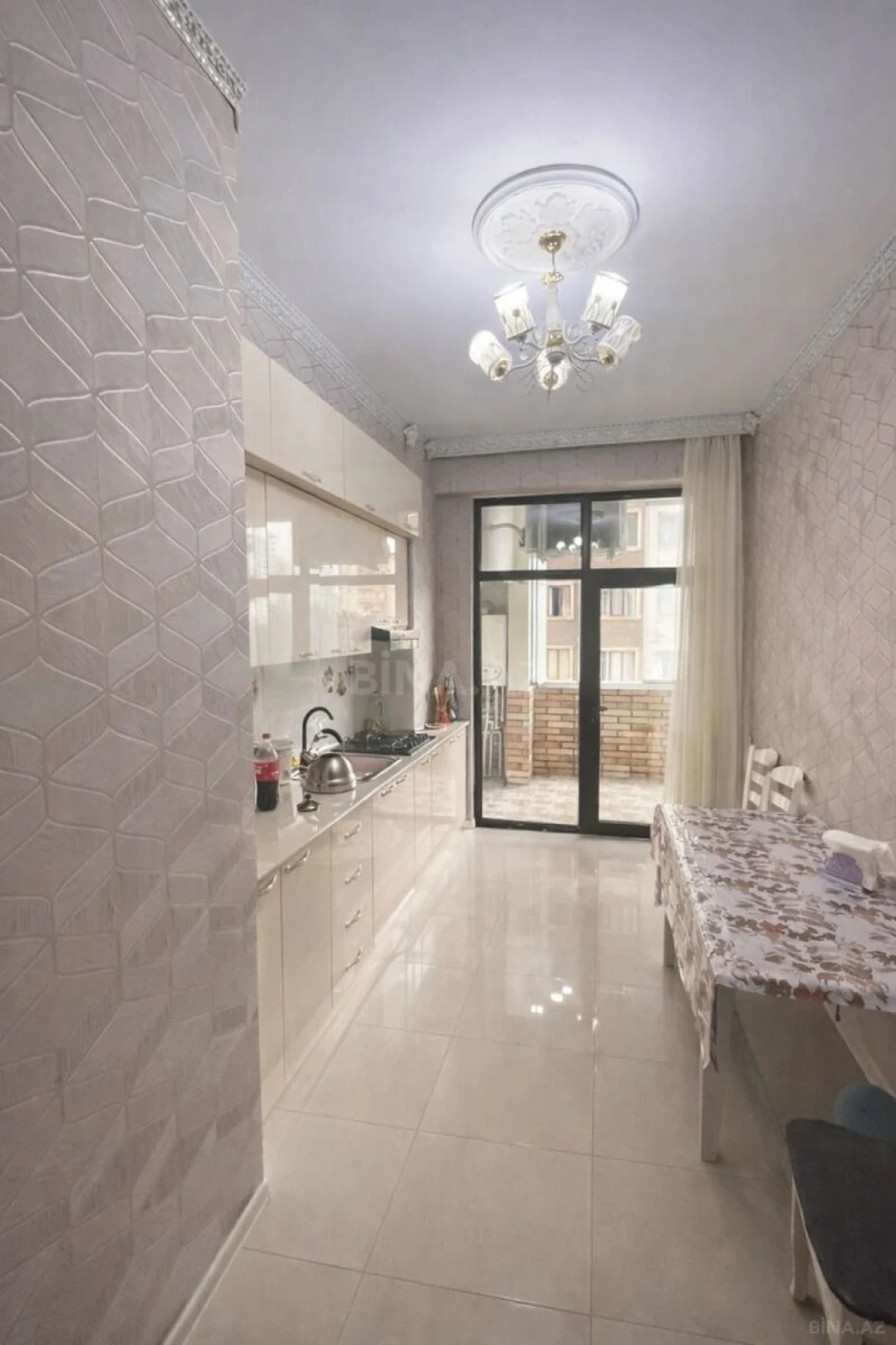 Satılır 3 otaqlı mənzil 116 m²