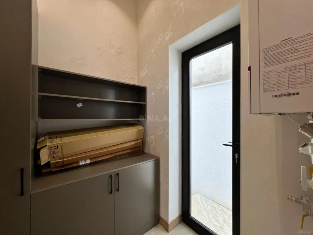 Satılır 5 otaqlı həyət evi 220 m²