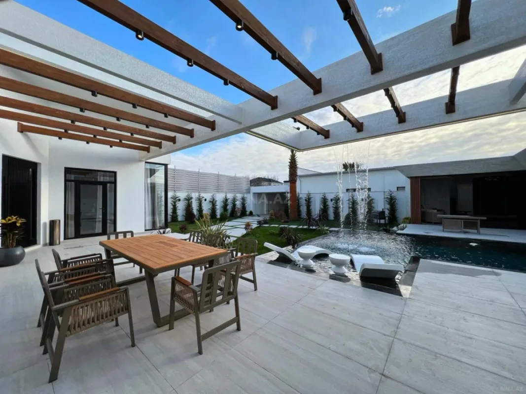 Satılır 5 otaqlı həyət evi 220 m²