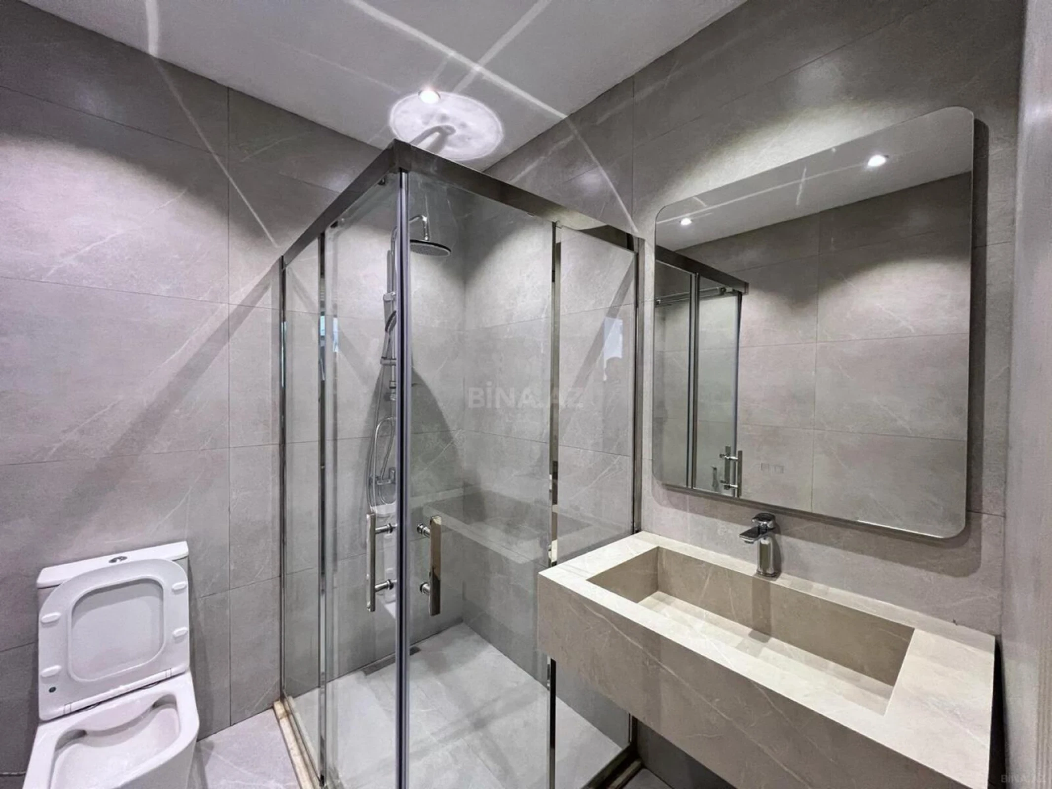 Satılır 5 otaqlı həyət evi 220 m²