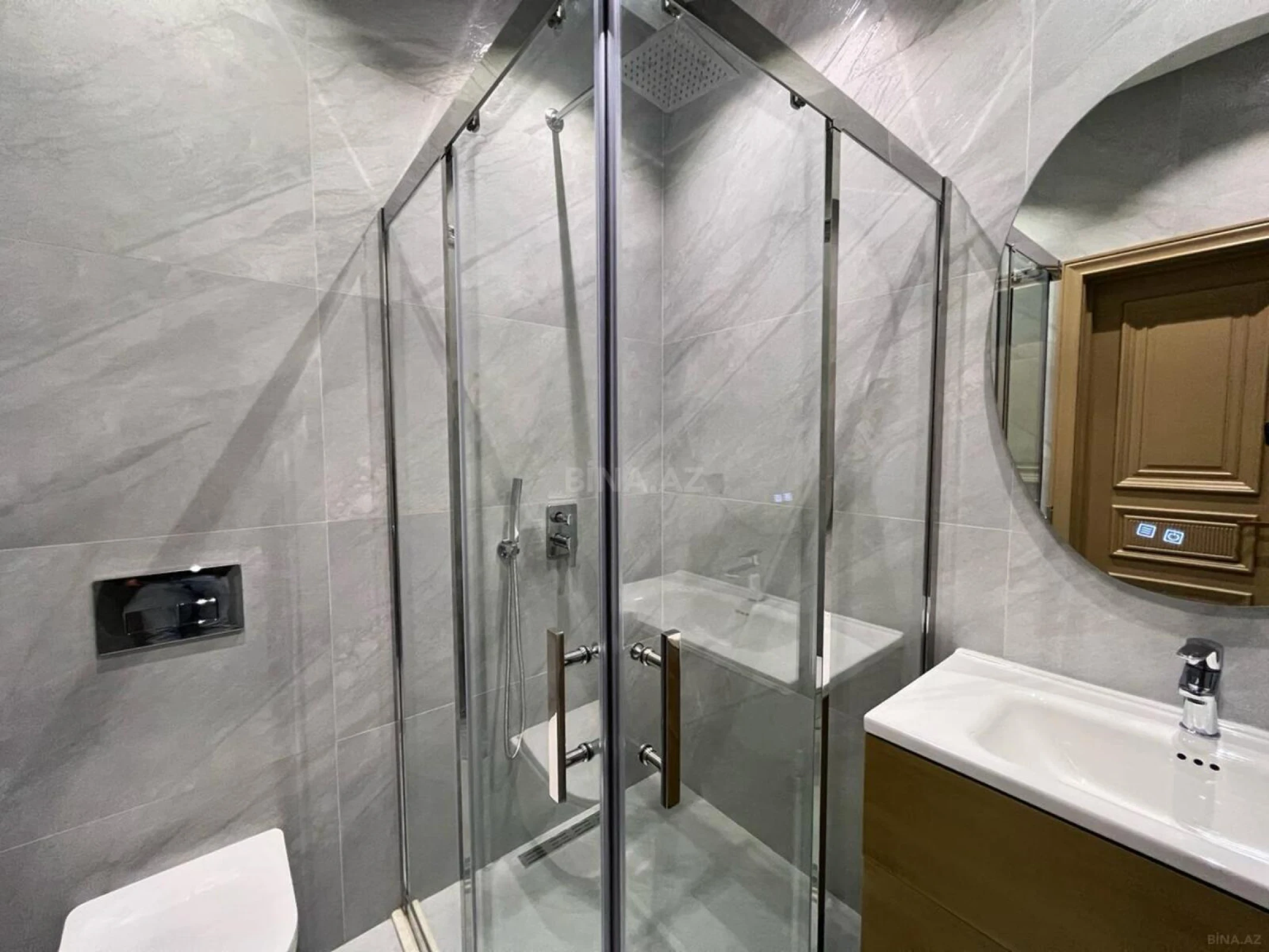 Satılır 5 otaqlı həyət evi 220 m²