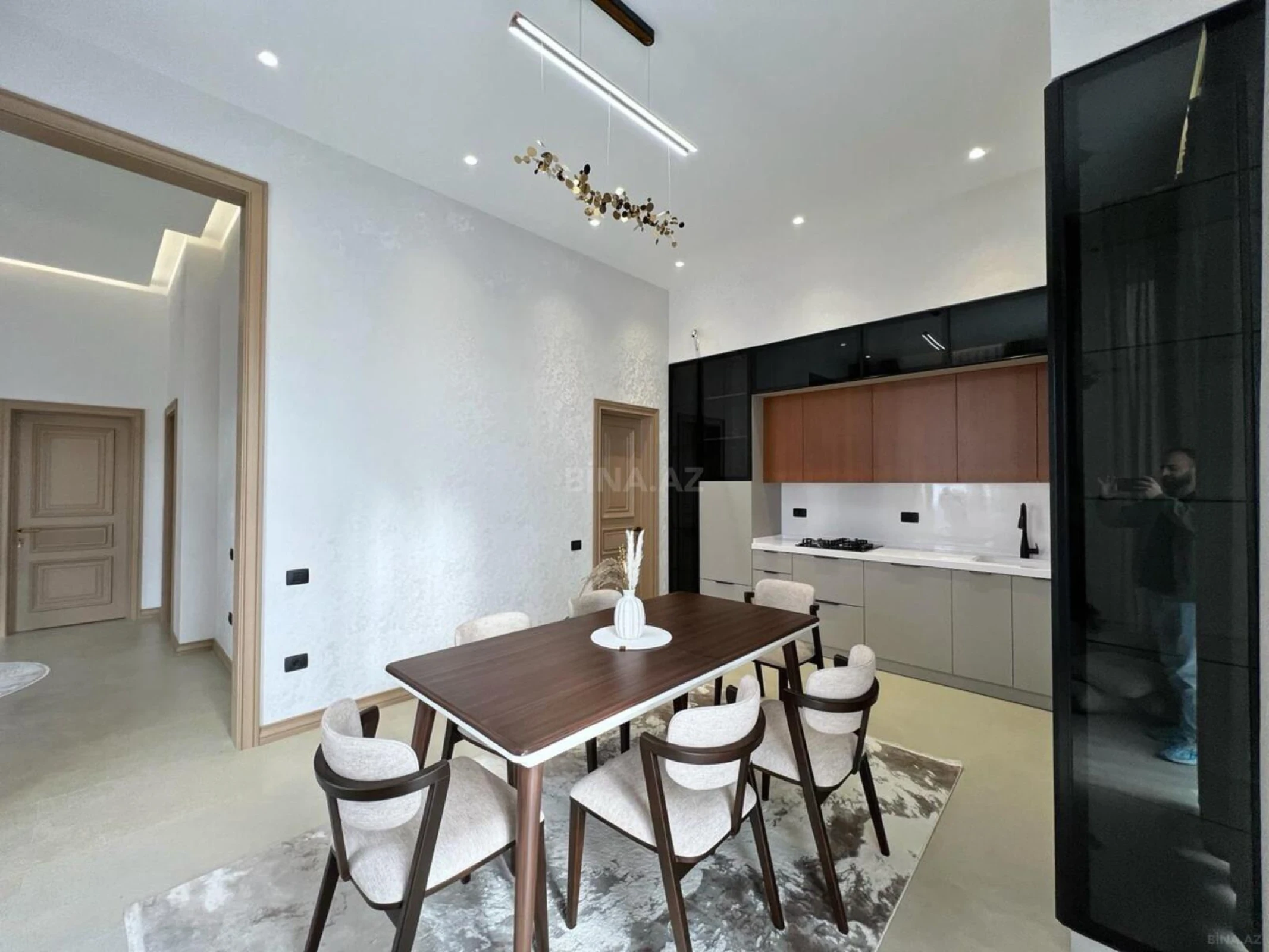Satılır 5 otaqlı həyət evi 220 m²