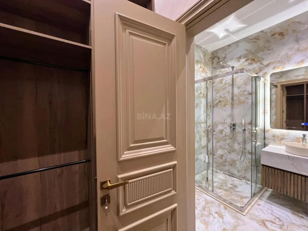 Satılır 5 otaqlı həyət evi 220 m²