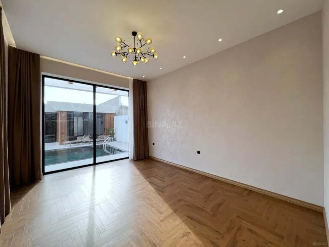 Satılır 5 otaqlı həyət evi 220 m²